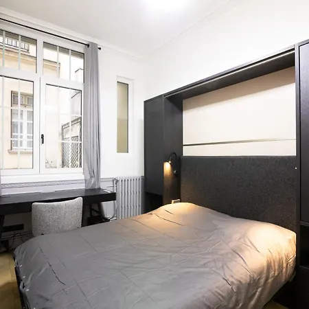 Neuf Et Luxueux Climatise A 17 * Paris